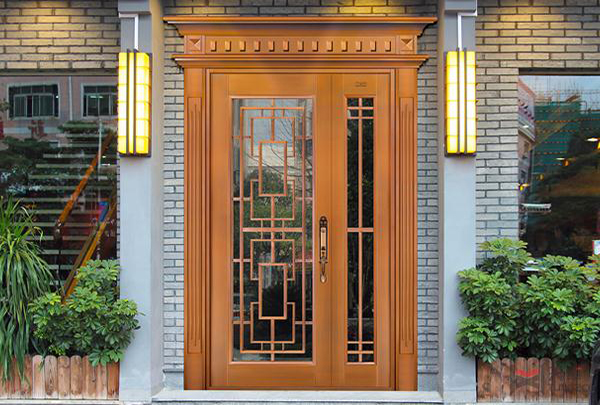 沈陽銅門定做廠家?guī)纯磩e墅銅門特點(diǎn)及保養(yǎng)注意事項(xiàng)有哪些？